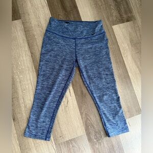Nike Women’s ' Blue Space-Dye Capri Leggings